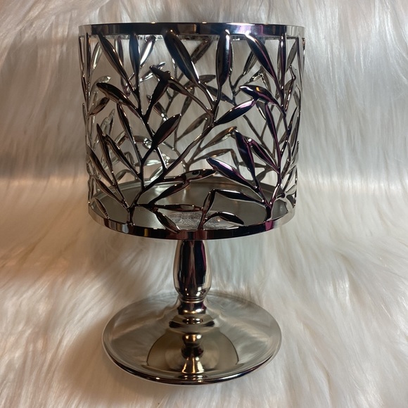“Vine Leaf Pedestal“ 3-Wick Candle Holder shiny branches, Bath & Body Works, NWT - Picture 4 of 9